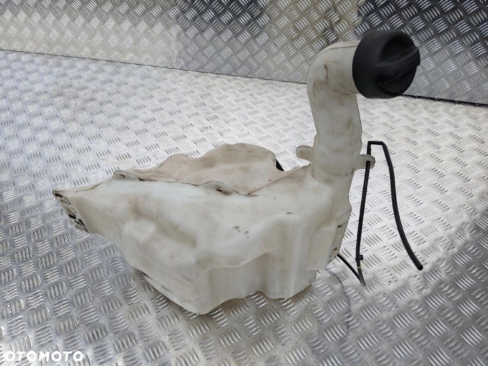 ZBIORNIK ZBIORNICZEK SPRYSKIWACZY SCANIA R - 1