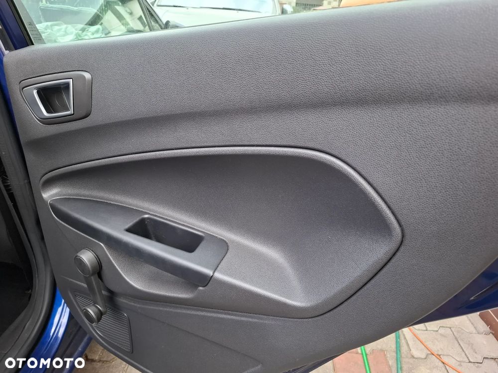 Ford Fiesta 1.25 Silver X (Trend) EU6 - 18