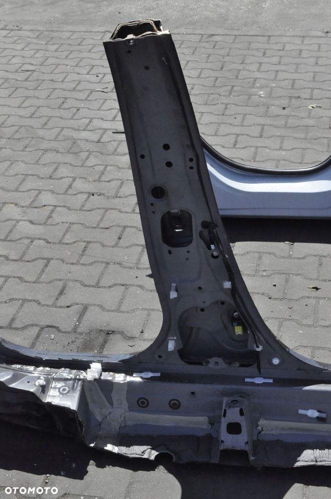 TOYOTA YARIS IV SŁUPEK PRÓG LEWY CAŁY DŁUGI - 4