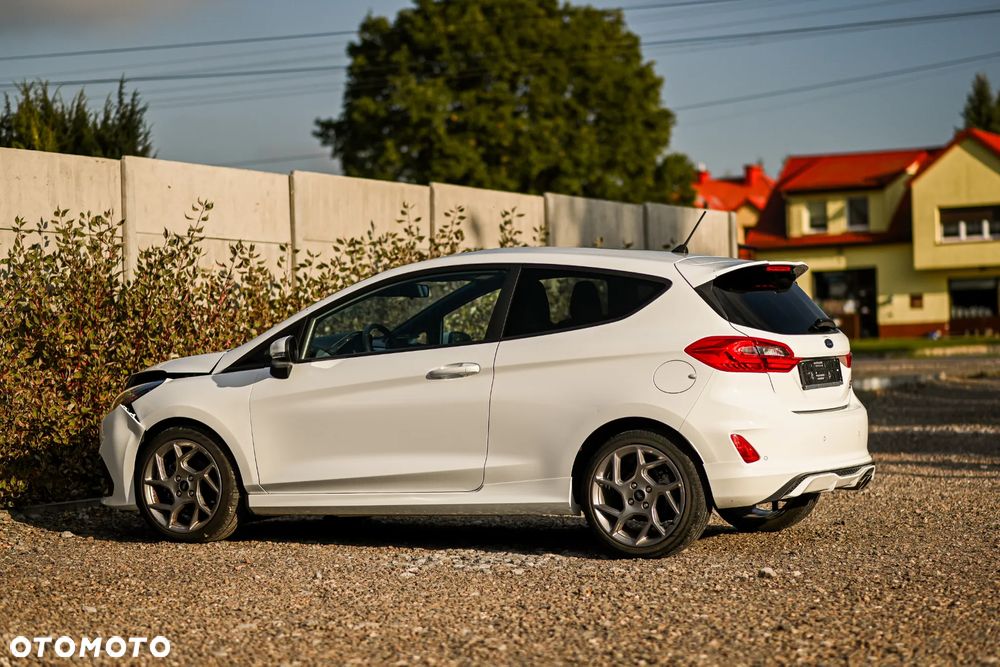 Ford Fiesta 1.5 EcoBoost S&S ST X - 18