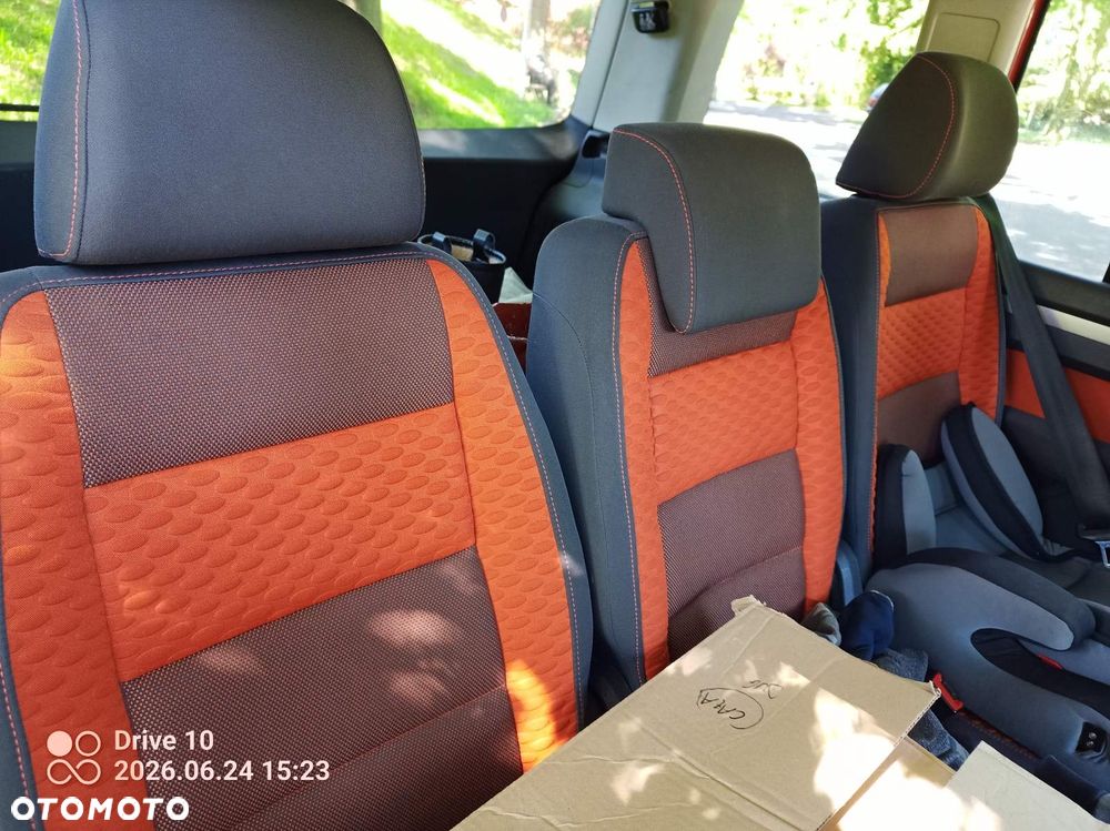 Volkswagen Touran 2.0 TDI DPF Cross DSG - 1