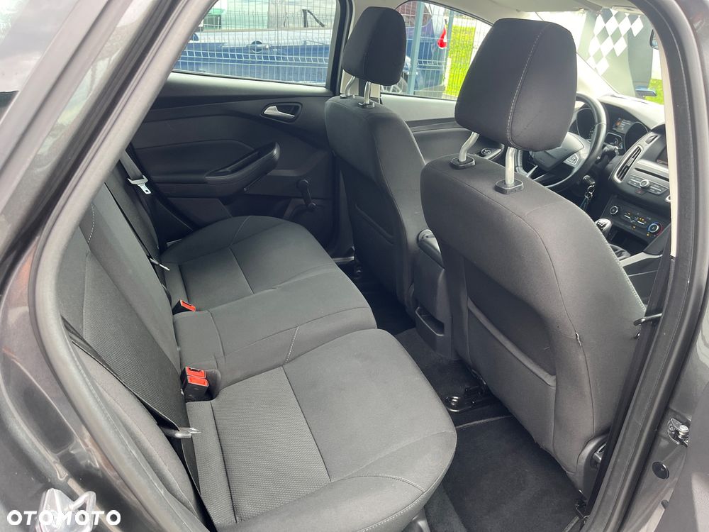 Ford Focus 1.0 EcoBoost Titanium - 18