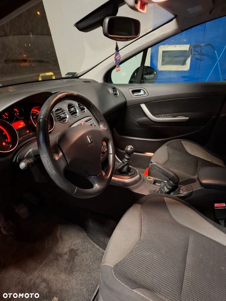 Peugeot 308 1.6 HDi Premium - 10