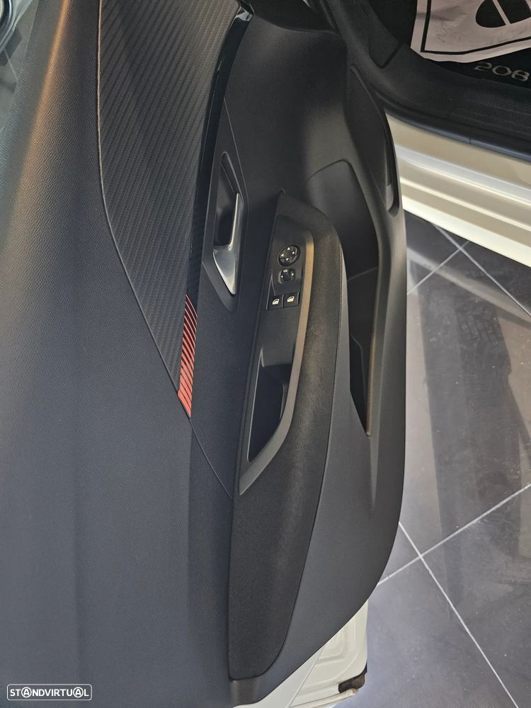 Peugeot e-208 Active - 17