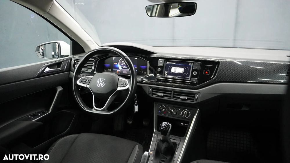 Volkswagen Polo - 13