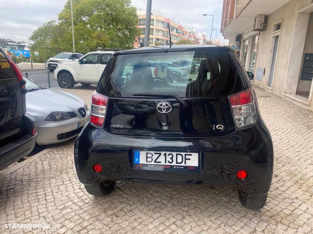 Toyota iQ 1.0 Multidrive + - 24