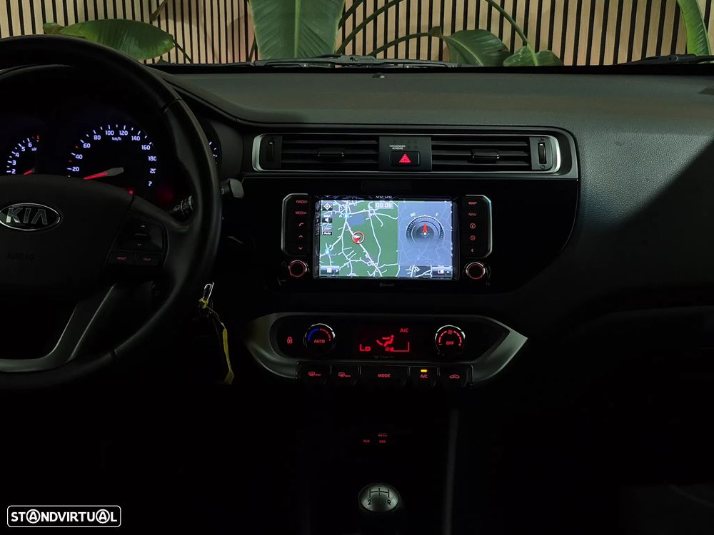 Kia Rio 1.2 CVVT In Town - 14
