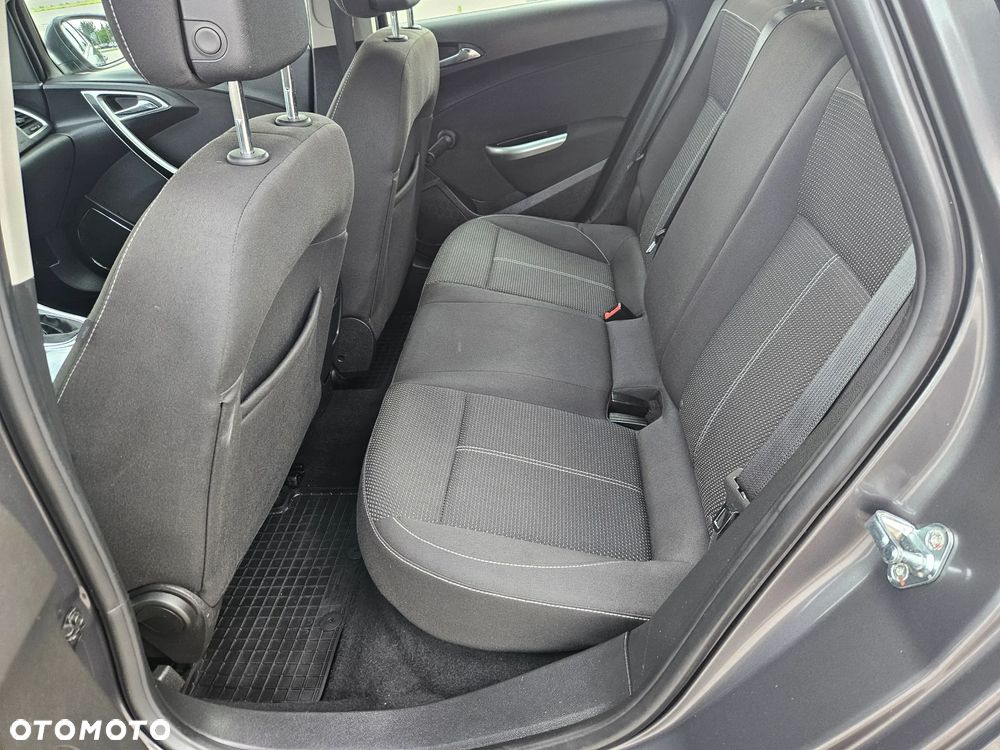 Opel Astra 1.4 Turbo Design Edition - 8