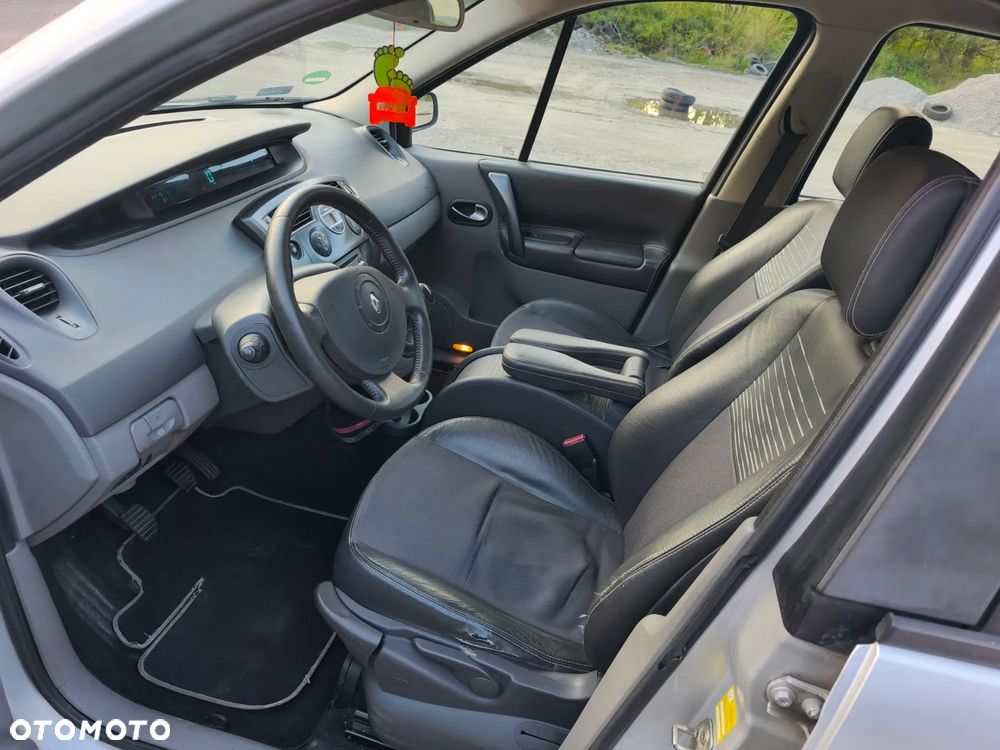 Renault Scenic 1.6 16V Confort Expression - 14