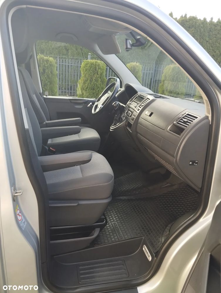 Volkswagen Caravelle - 6