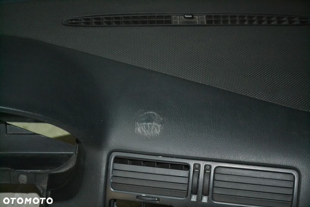 VW GOLF IV BORA DESKA ROZDZIELCZA KONSOLA POMORSKIE - 5