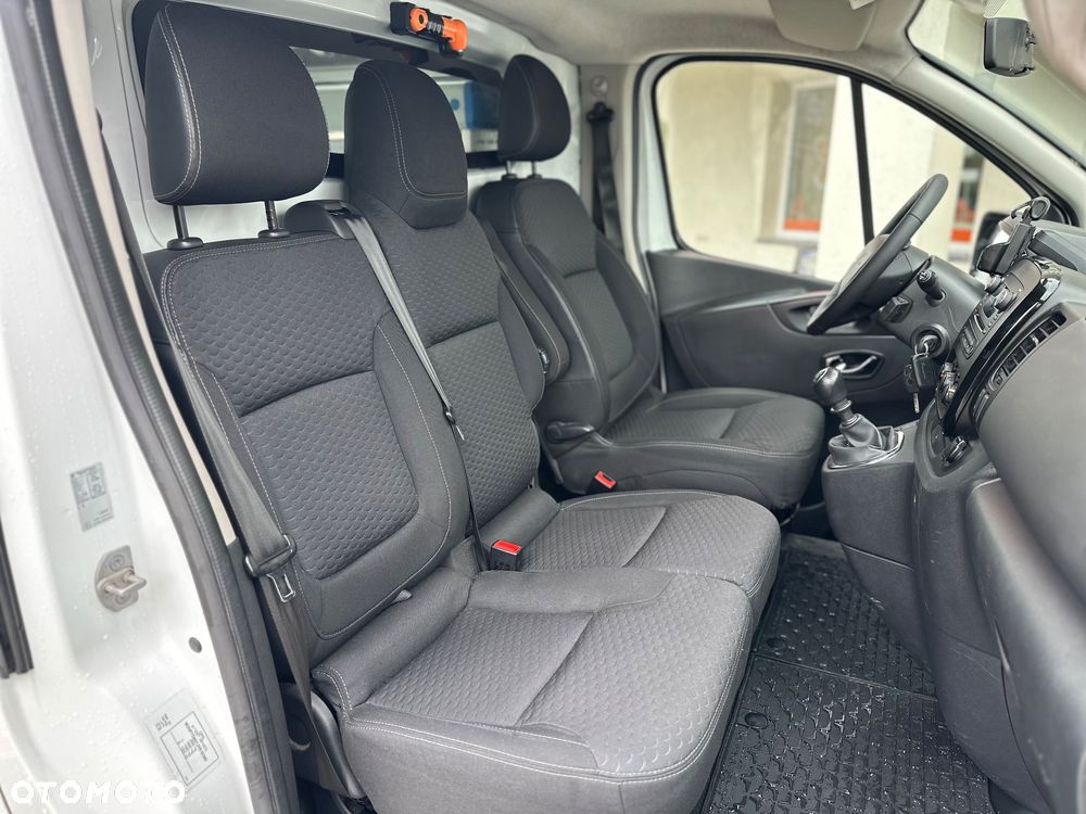 Opel Vivaro - 25