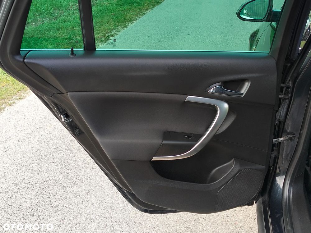 Opel Insignia 2.0 CDTI 4x4 ecoFLEX Start/Stop Business Innovation - 32