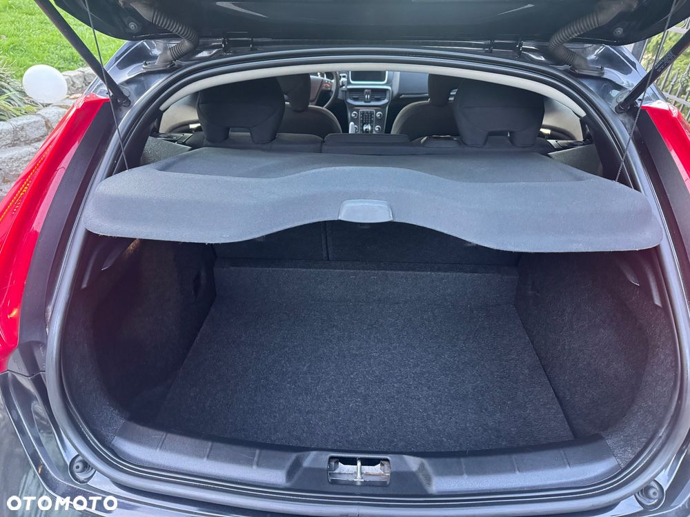 Volvo V40 T2 You - 32
