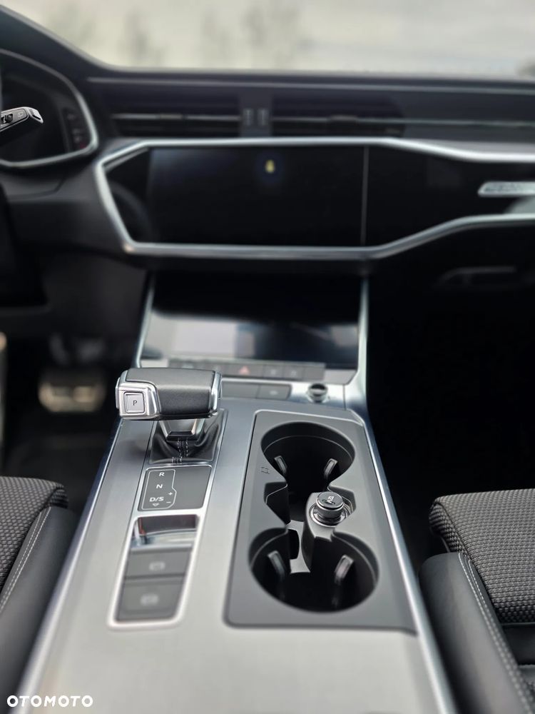 Audi A6 Avant 45 TDI quattro S tronic S line - 14