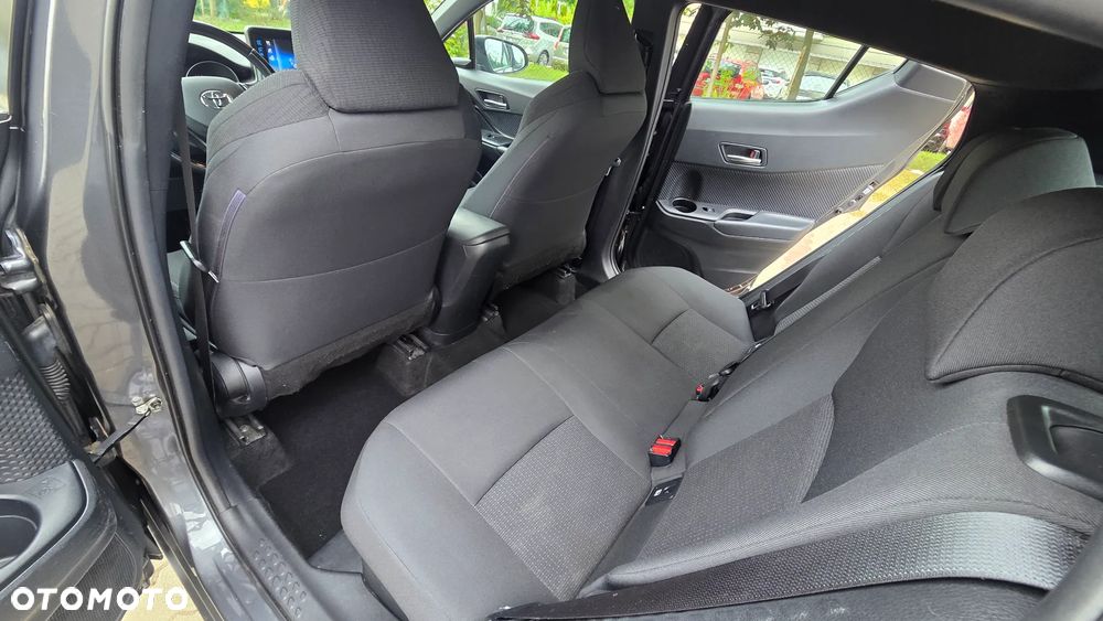 Toyota C-HR Business-Edition - 27