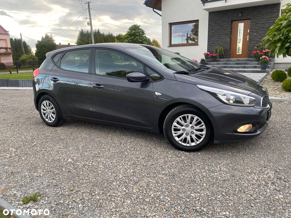 Kia Ceed 1.4 CRDi 90 Spirit - 34