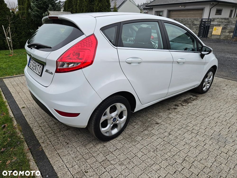 Ford Fiesta 1.4 Champions Edition - 6