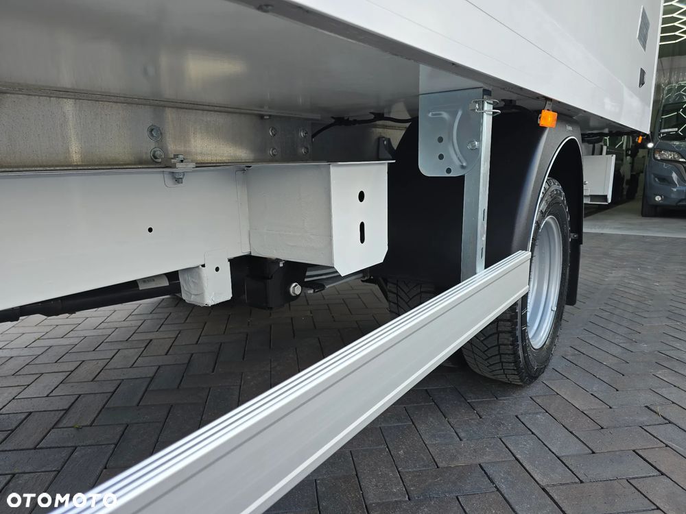 Renault MASTER CHŁODNIA 8 PALET Carrier XARIOS -29*C +29*C 230V STACJONARNE PODŁĄNCZENIE TYLN OŚ BLIŻNIACZA WZMOCNIONA SALON POLSKA 65Tyś km SERWIS ASO RENO DO OSTATNIEGO Km GWARANCJA BOGATA OPCJA WYPOSAŻENIA LEDY HALOGENY TEMPOMAT FOTEL KIEROWCY PNEŁMATYCZNY - 17
