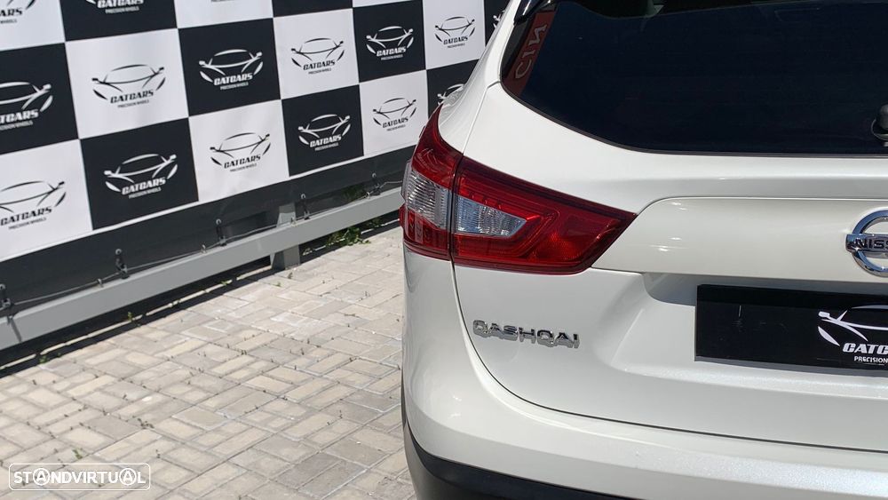Nissan Qashqai 1.5 dCi N-Connecta - 27