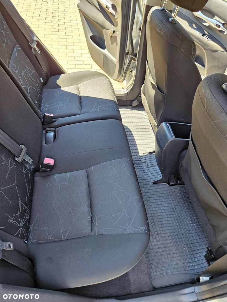 Toyota Auris 1.33 VVT-i Luna - 26