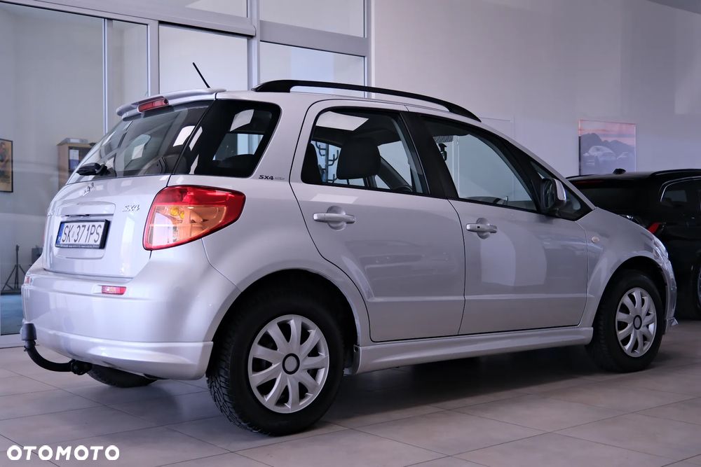 Suzuki SX4 1.6 Premium - 9