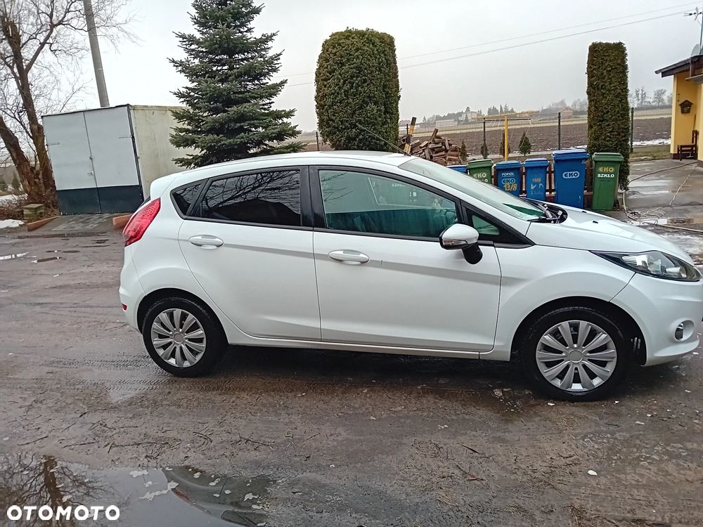 Ford Fiesta 1.6 TDCi DPF Trend - 3