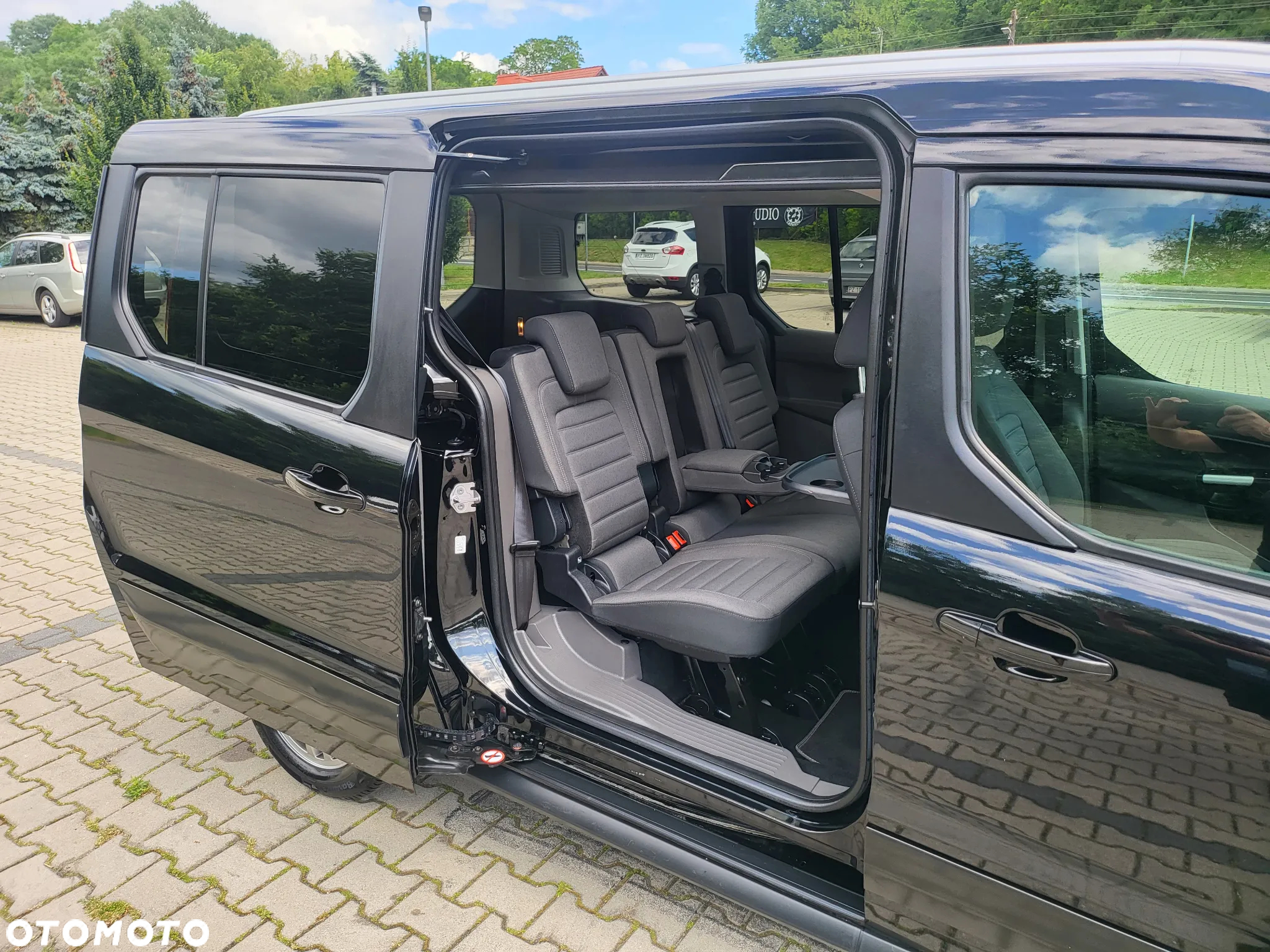 Ford Tourneo Connect Grand - 10