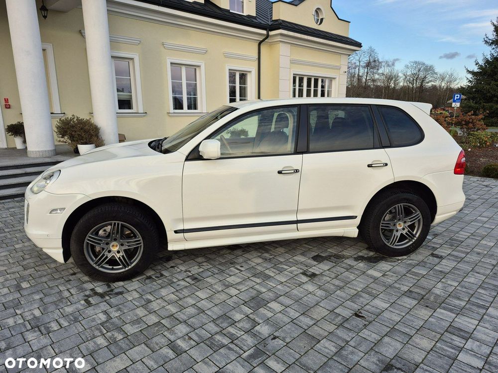 Porsche Cayenne - 9
