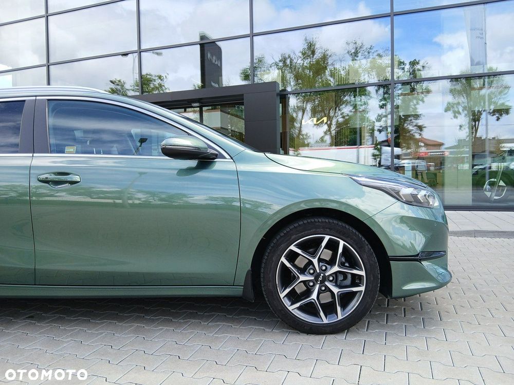 Kia Ceed - 12