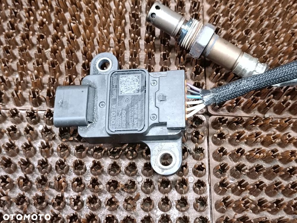 TOYOTA LAND CRUISER 150 2.8D 204KM 18-24r Sonda Lambda - 3