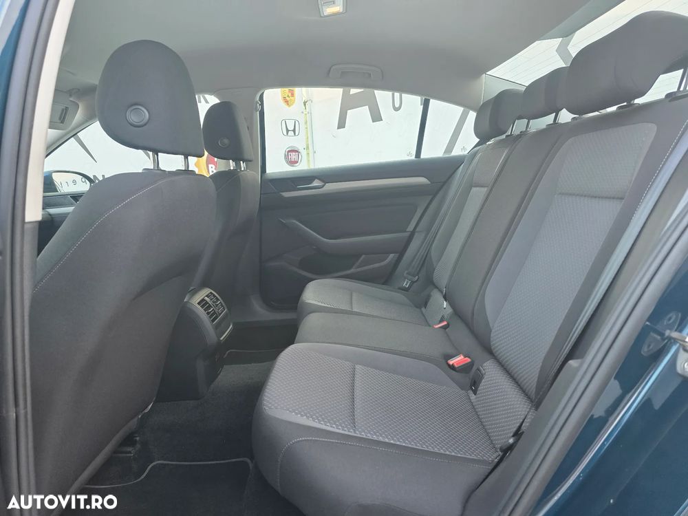 Volkswagen Passat 2.0 TDI SCR DSG Business - 9