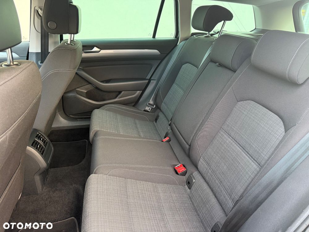 Volkswagen Passat 2.0 TDI EVO Business - 24