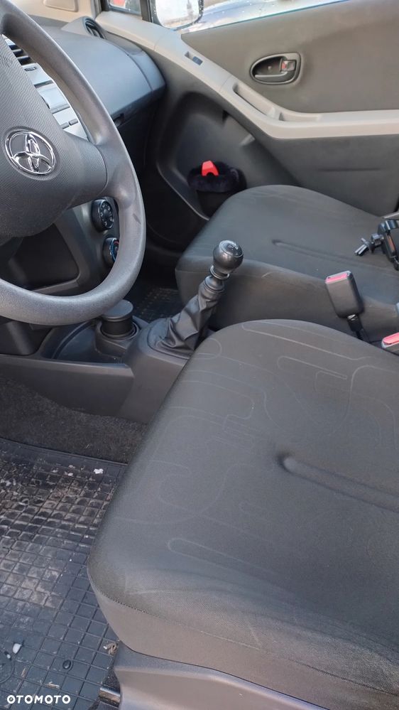 Toyota Yaris 1.4 D-4D Terra - 17