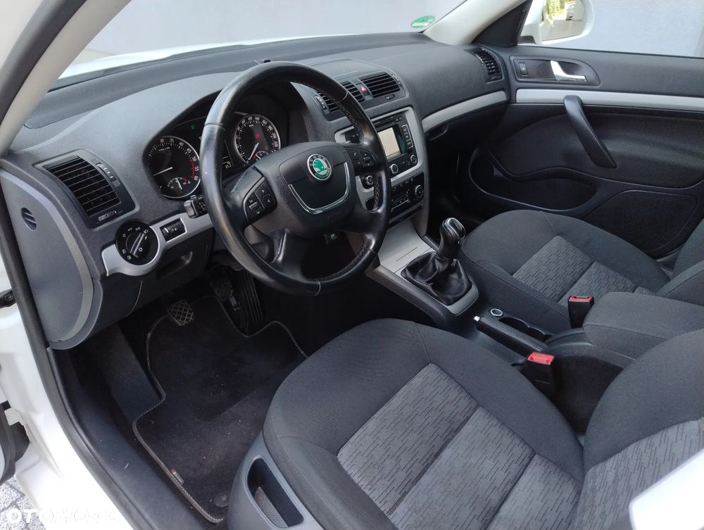 Skoda Octavia 2.0 TDI DPF Team Edition - 8