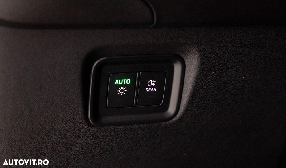 Porsche Cayenne Coupe - 36