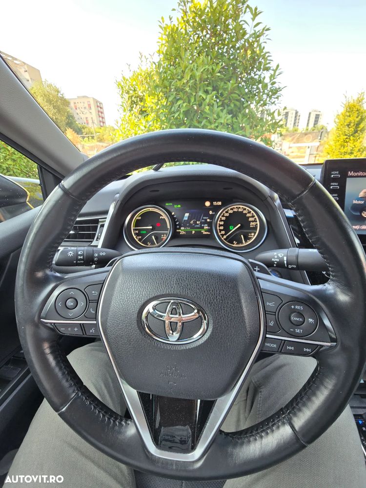 Toyota Camry 2.5 Exclusive - 8
