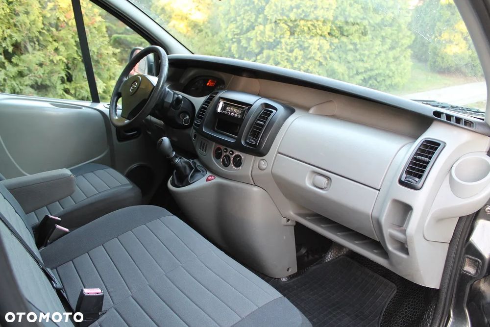 Opel Vivaro - 17