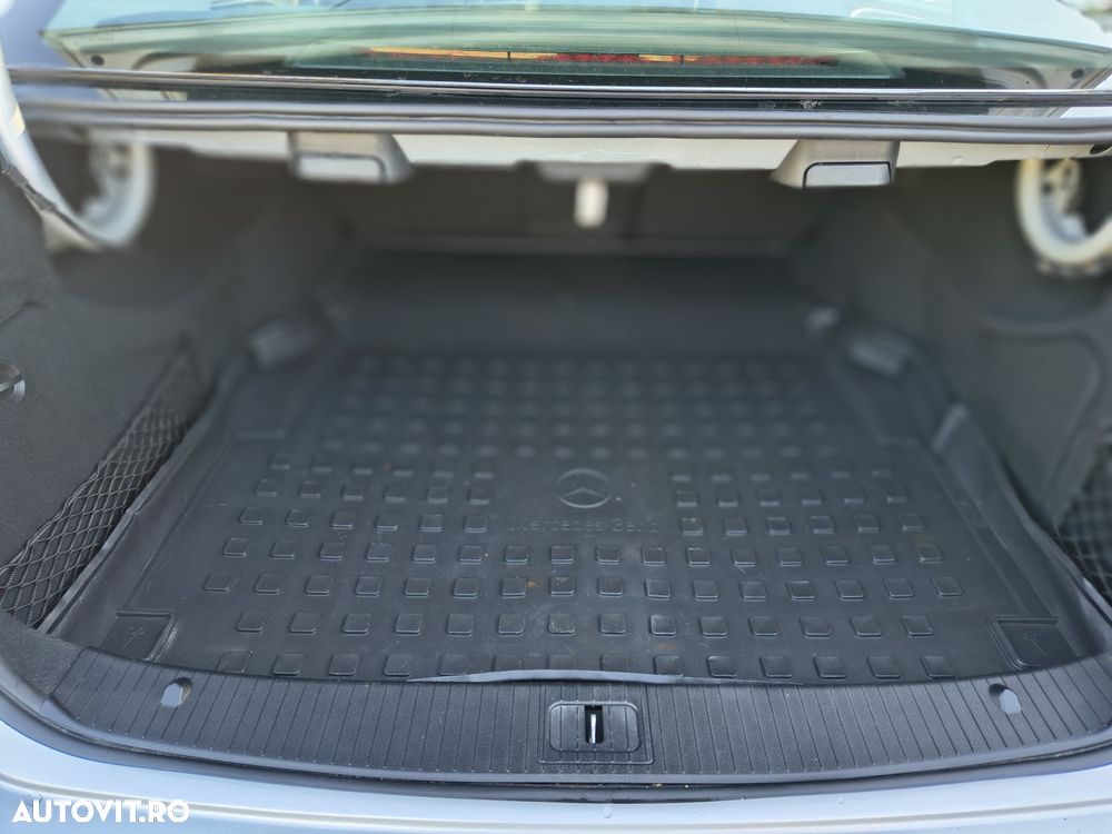 Mercedes-Benz E 200 CDI - 14