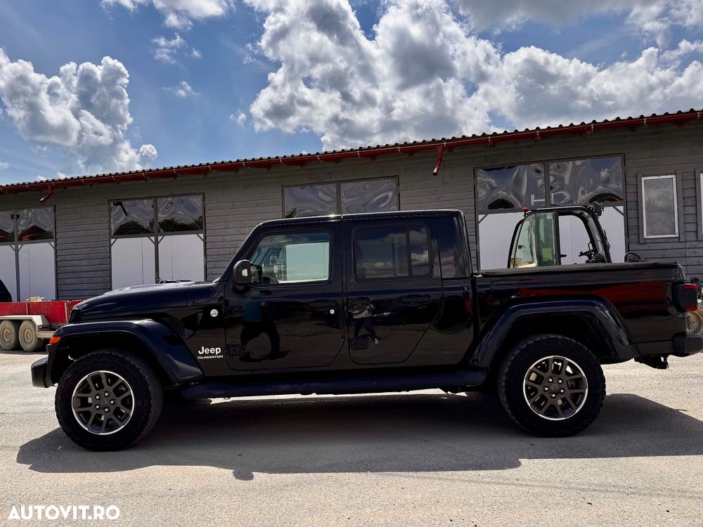 Jeep Gladiator 3.0L V6 AT8 4x4 264 CP Launch Edition - 4