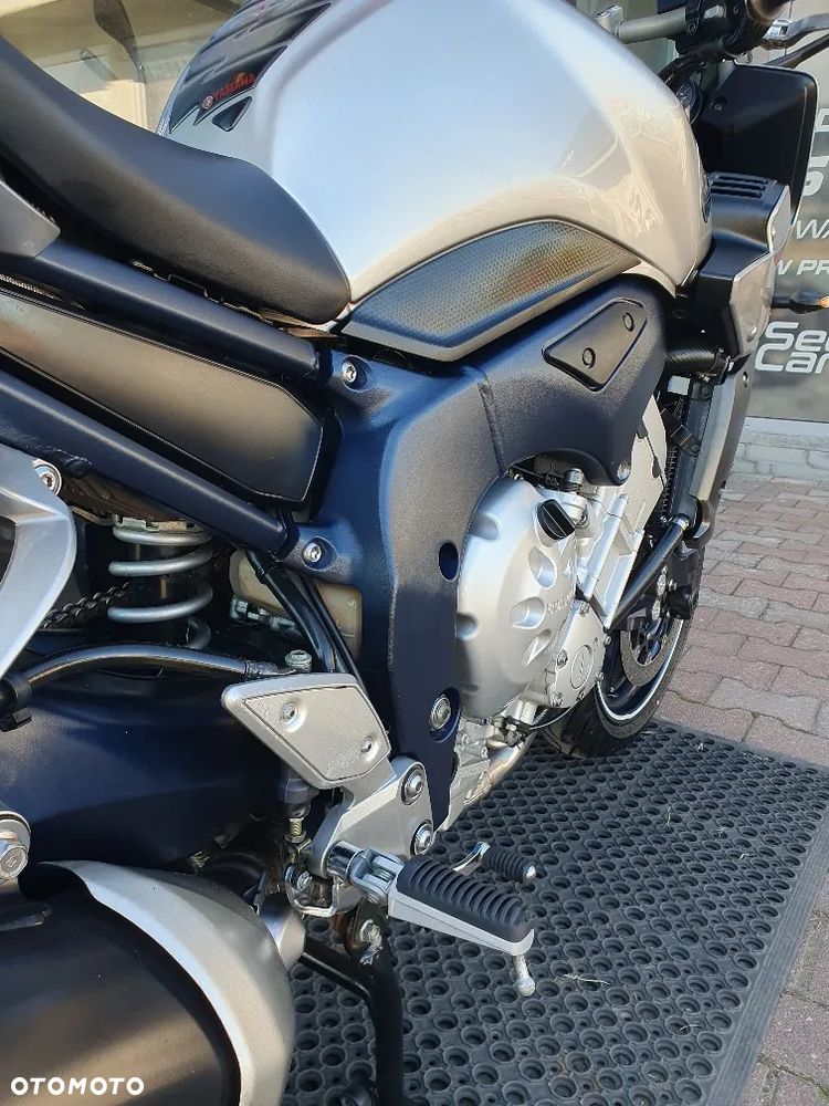 Yamaha FZ - 25