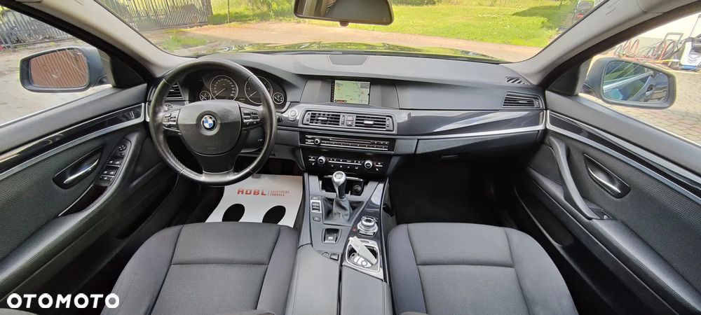 BMW Seria 5 520d - 23