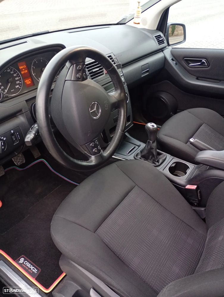 Mercedes-Benz A 160 Classic BlueEfficiency - 16