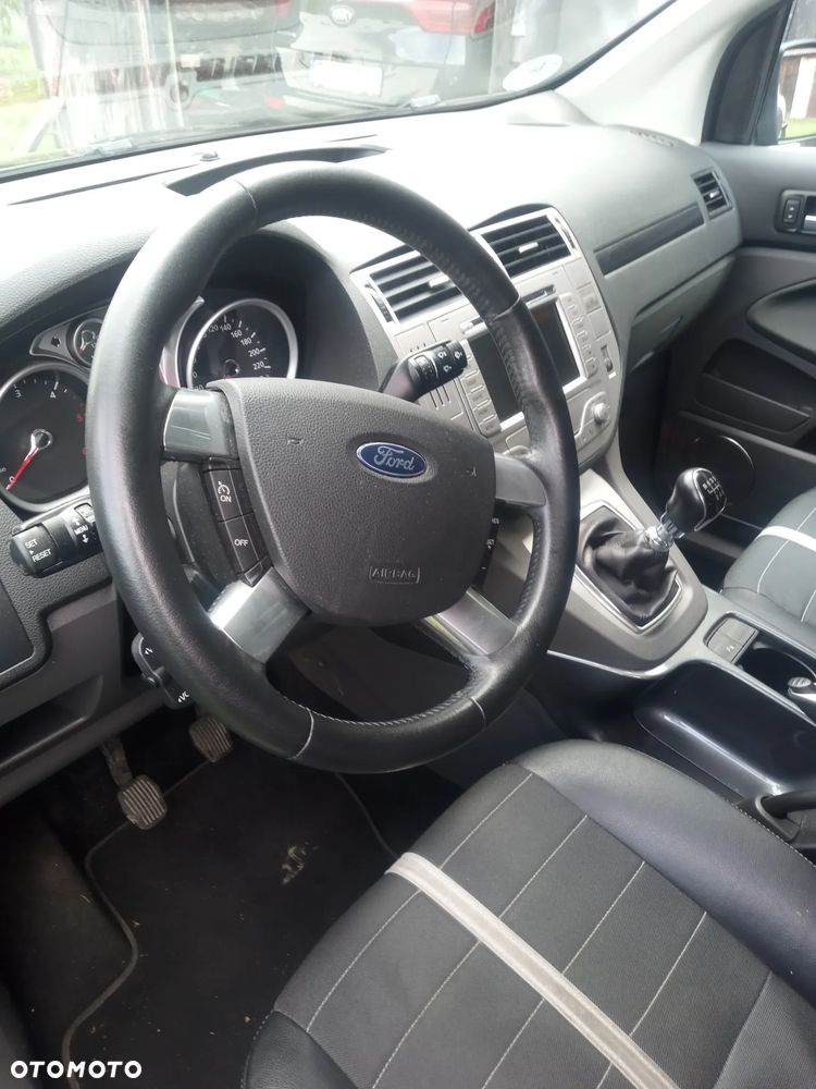 Ford Kuga 2.0 TDCi 2x4 Individual - 28