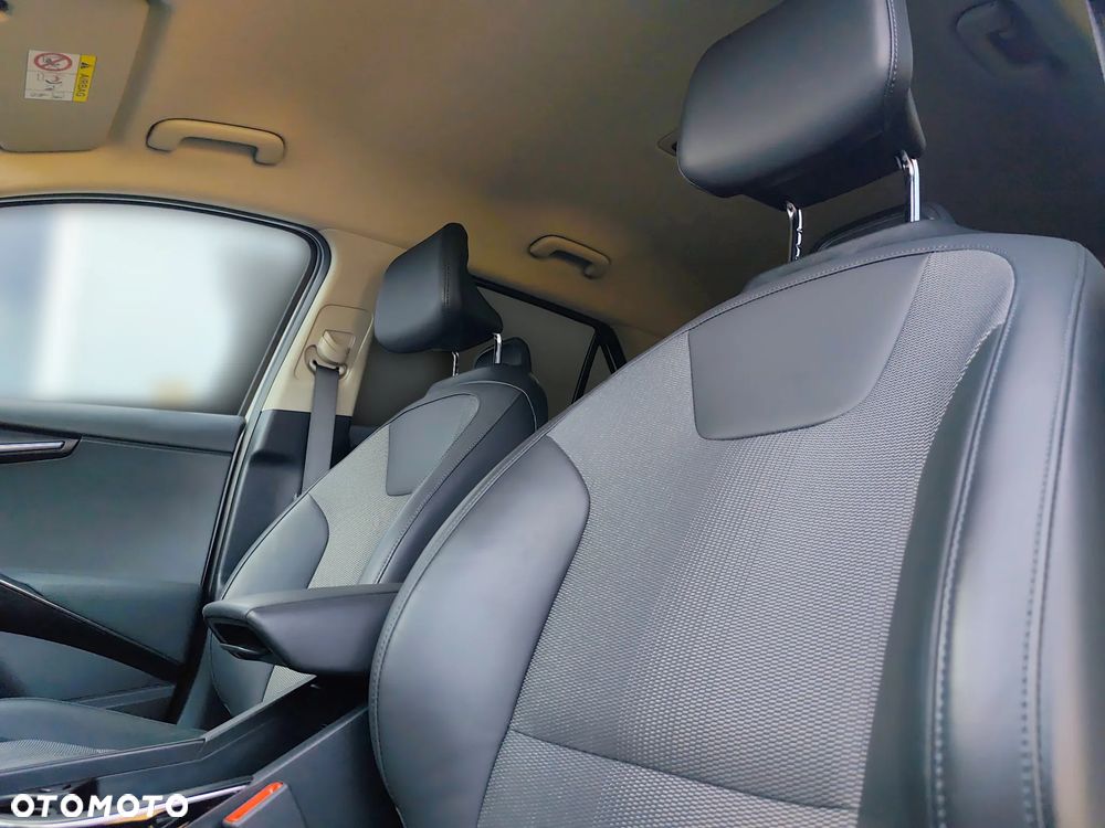 Kia Niro 1.6 GDI Hybrid Business Line - 12