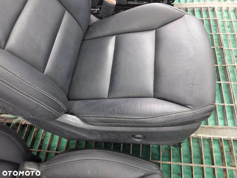 MERCEDES B-KLASA W246 KOMPLET FOTELI SKÓRA NIE ECO 2011-2018 ROK ŁADNE - 11