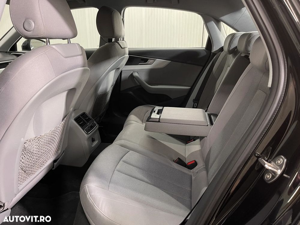 Audi A4 35 TFSI S tronic MHEV Advanced - 12