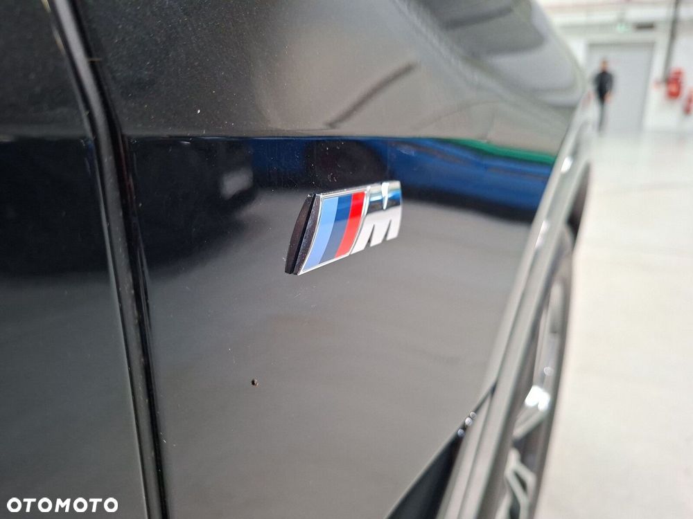 BMW X7 - 25