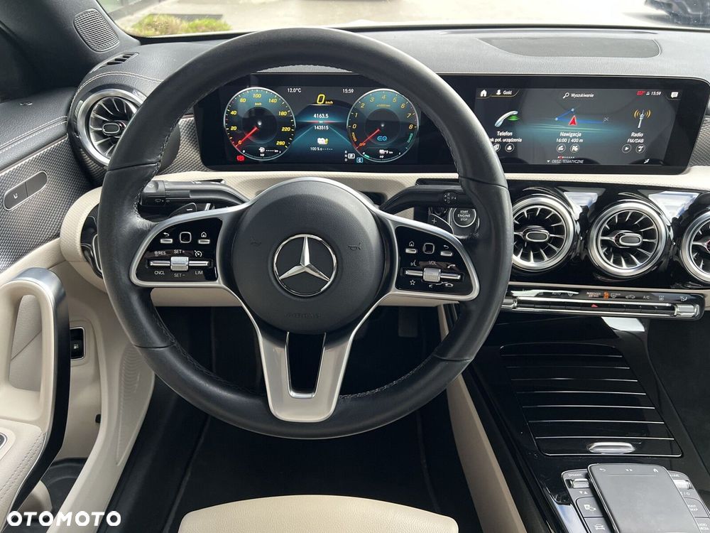 Mercedes-Benz CLA - 13