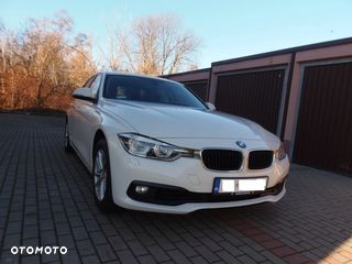 BMW Seria 3 318i